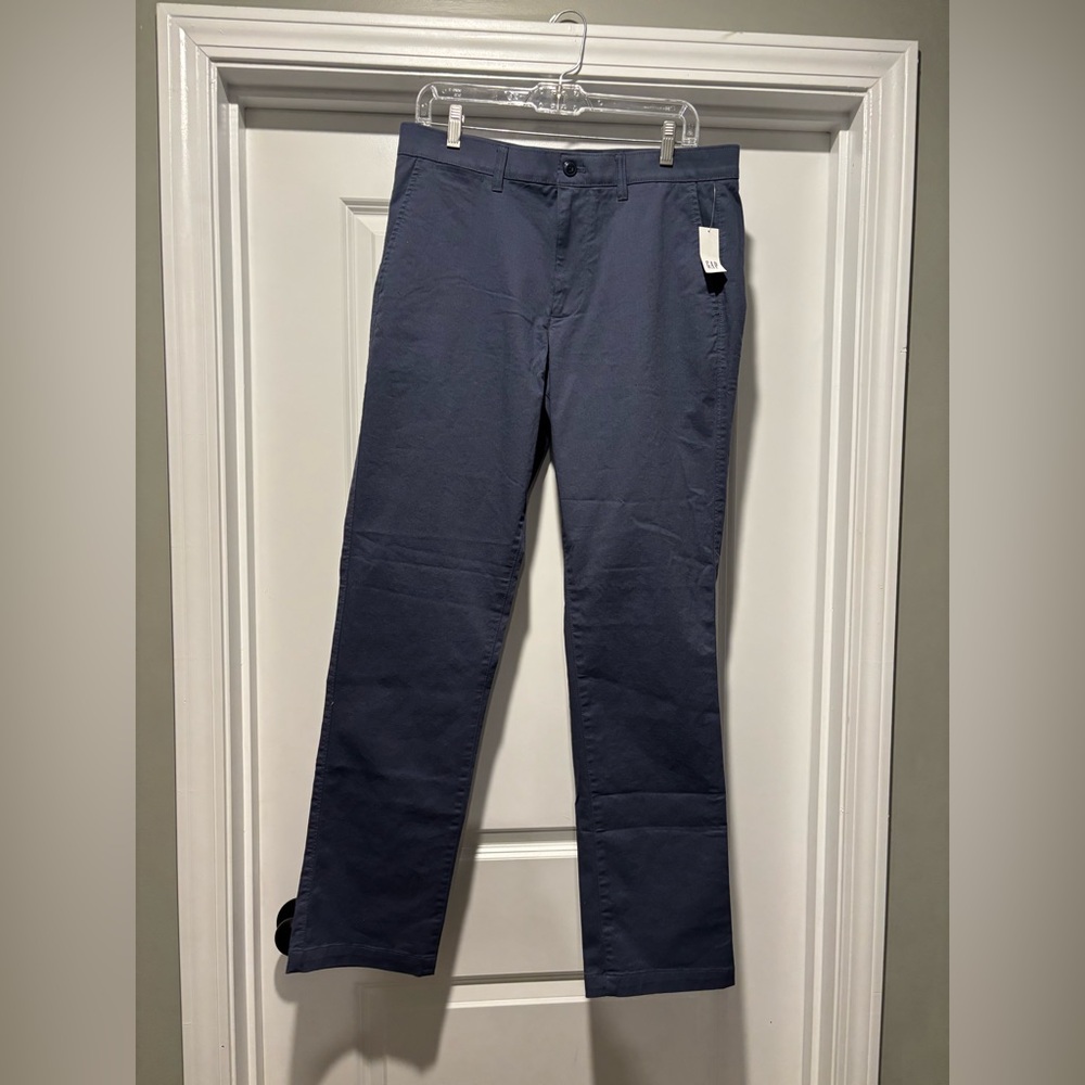 Gap Men’s Blue Straight Fit Khakis Size 32x32 NWT